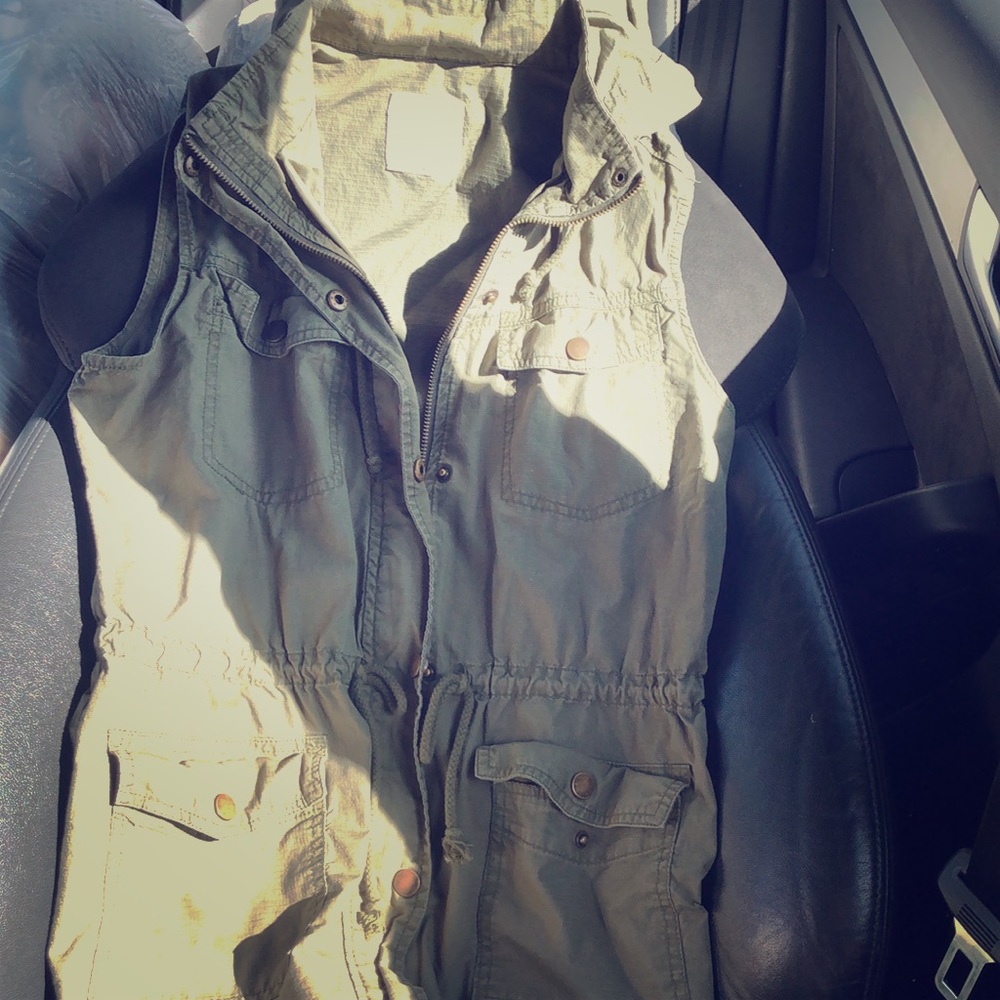 Army green vest